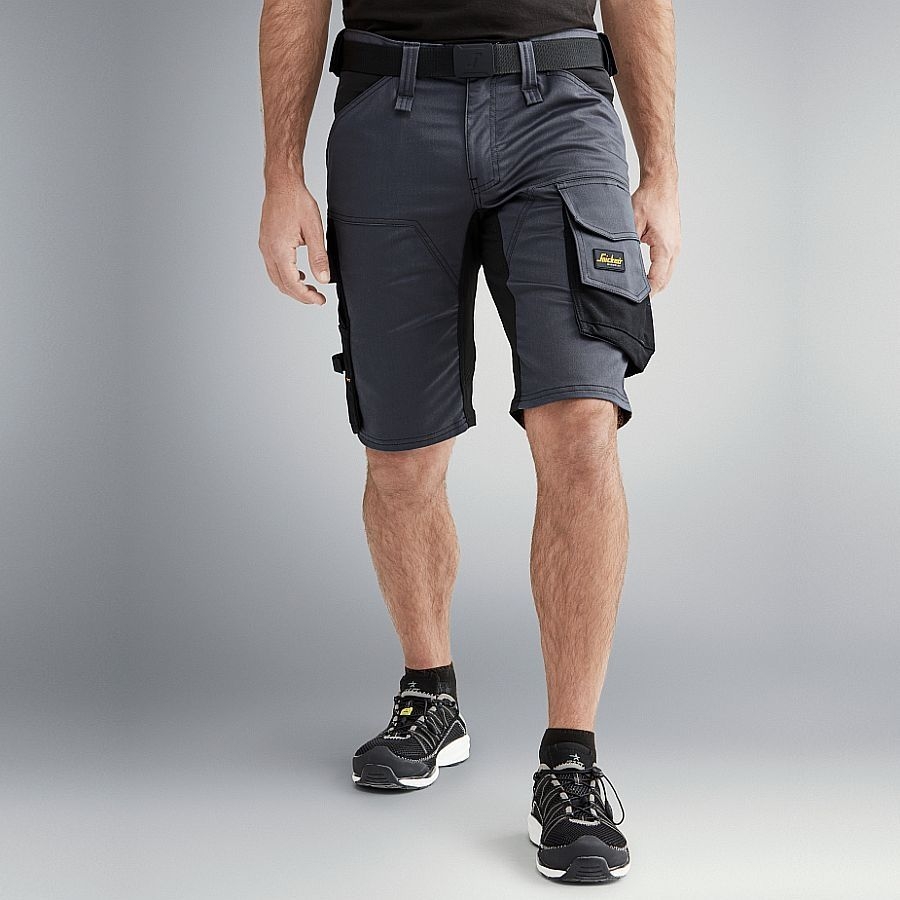 6143 Snickers Short + Gratis T-Shirt
