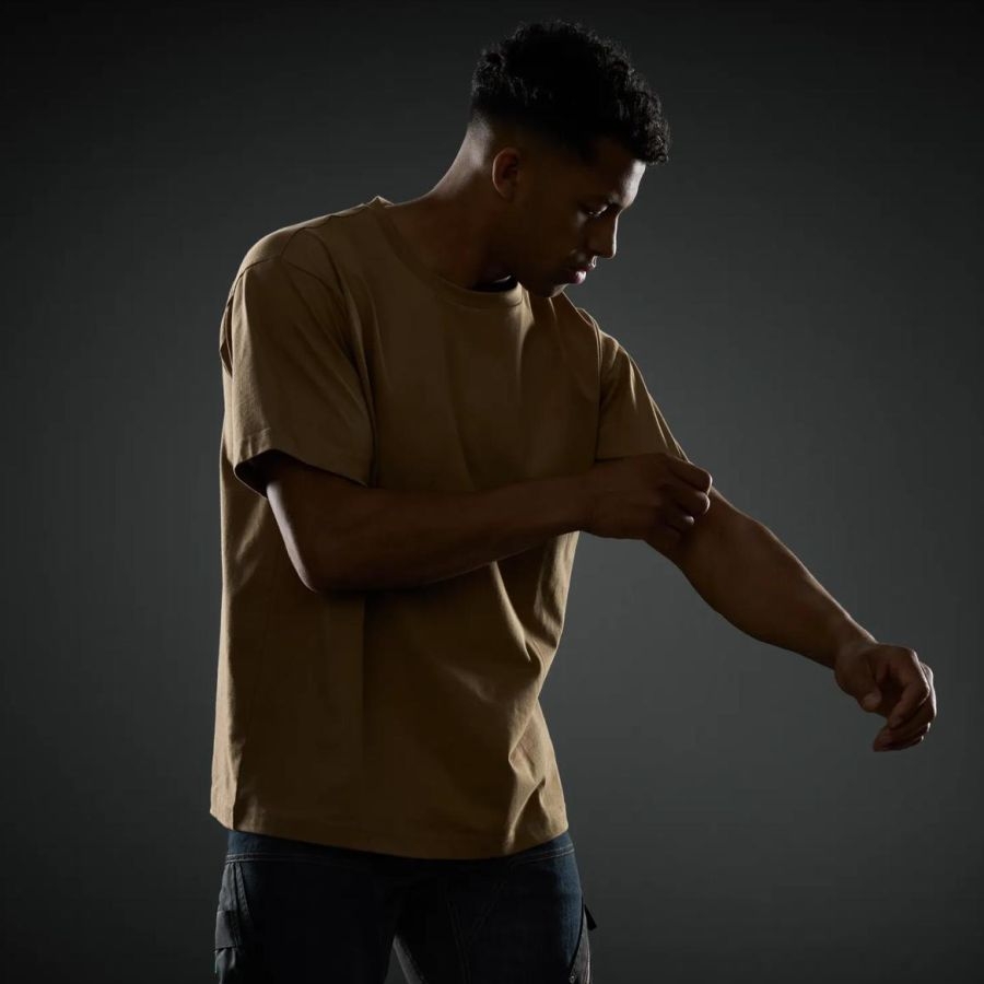 2544 Snickers T-Shirt Loose Fit